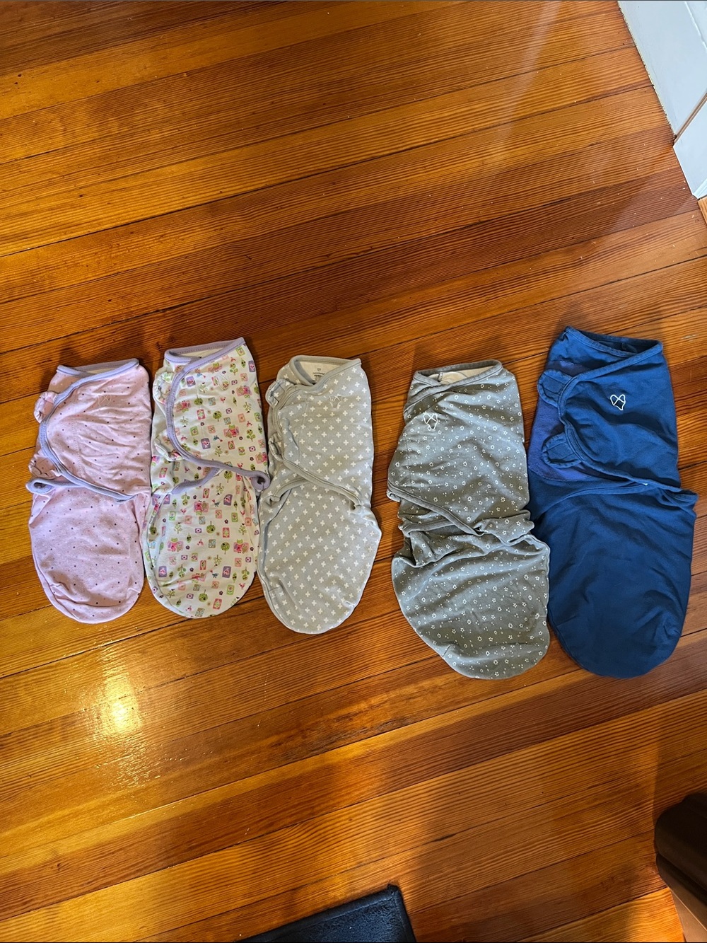 Lot of 5 swaddleme sleep sacks